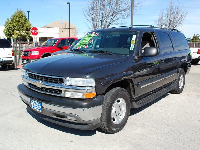 Photo of 2005 Chevrolet Suburban