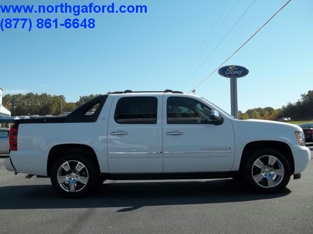 Photo of 2009 Chevrolet Avalanche
