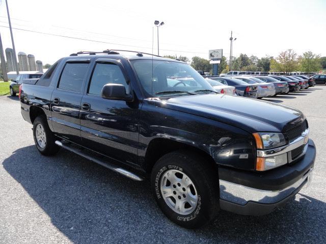 Photo of 2004 Chevrolet Avalanche