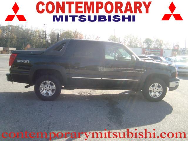 Photo of 2004 Chevrolet Avalanche