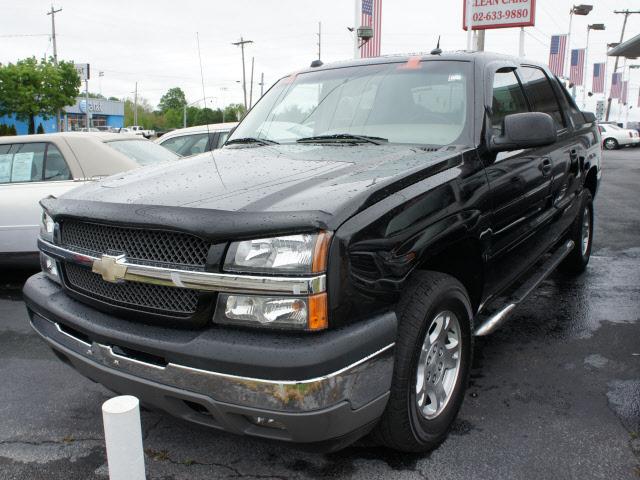 Photo of 2005 Chevrolet Avalanche