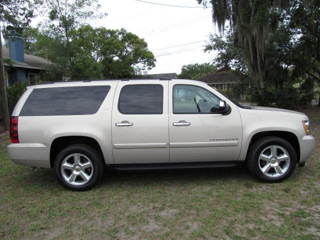 Photo of 2008 Chevrolet Suburban