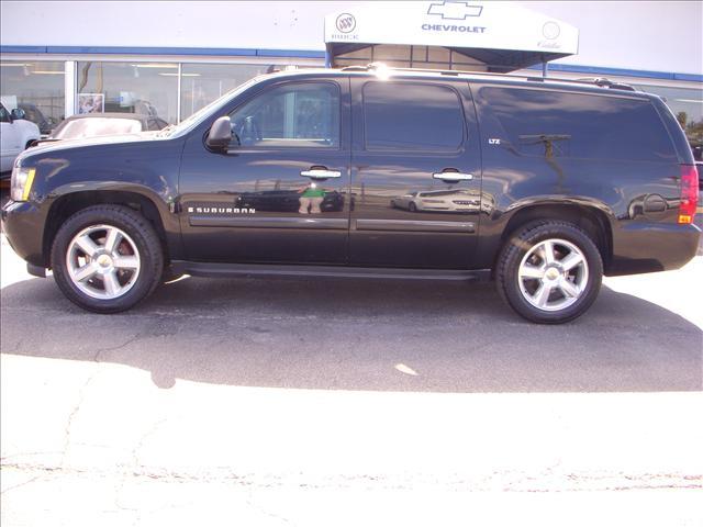 Photo of 2007 Chevrolet Suburban