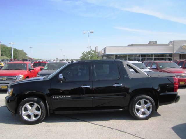 Photo of 2008 Chevrolet Avalanche