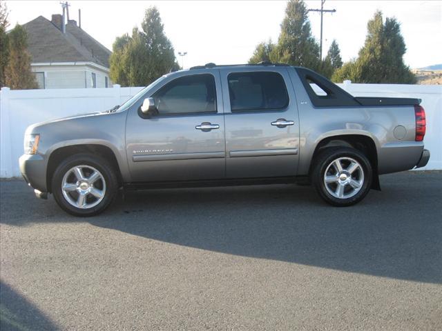 Photo of 2008 Chevrolet Avalanche