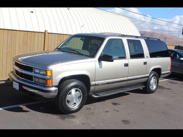 Photo of 1999 Chevrolet Suburban