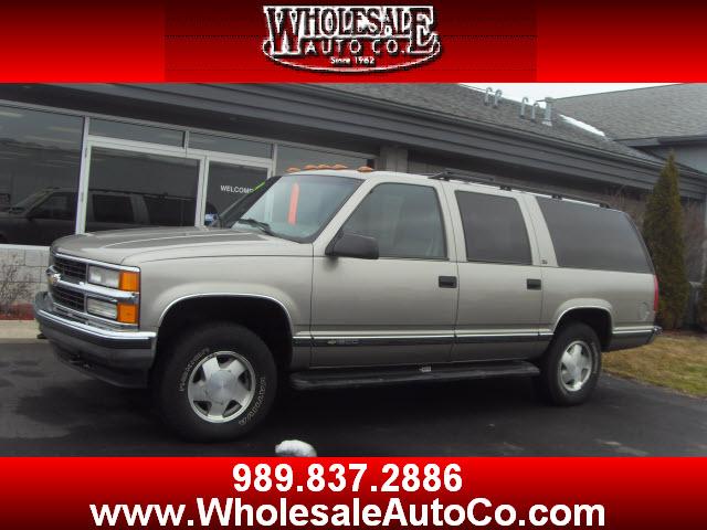 Photo of 1999 Chevrolet Suburban 1500