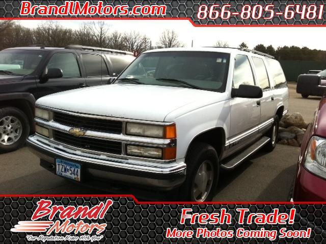 Photo of 1999 Chevrolet Suburban