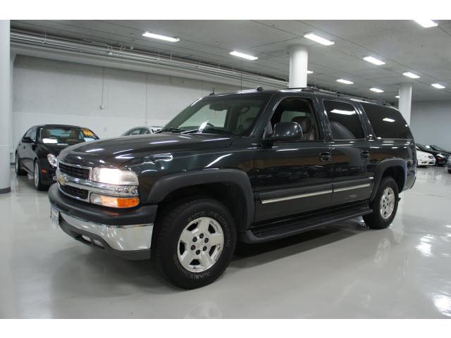 Photo of 2004 Chevrolet Suburban 1500