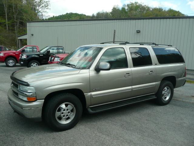 Photo of 2000 Chevrolet Suburban 1500