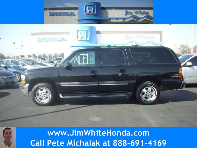 Photo of 2002 Chevrolet Suburban