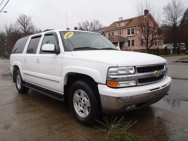 Photo of 2005 Chevrolet Suburban