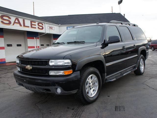 Photo of 2004 Chevrolet Suburban 1500