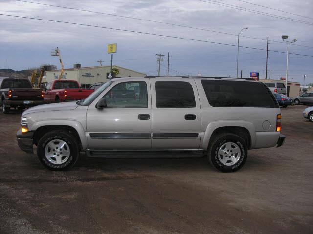 Photo of 2004 Chevrolet Suburban