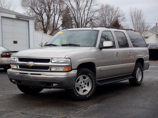 Photo of 2004 Chevrolet Suburban
