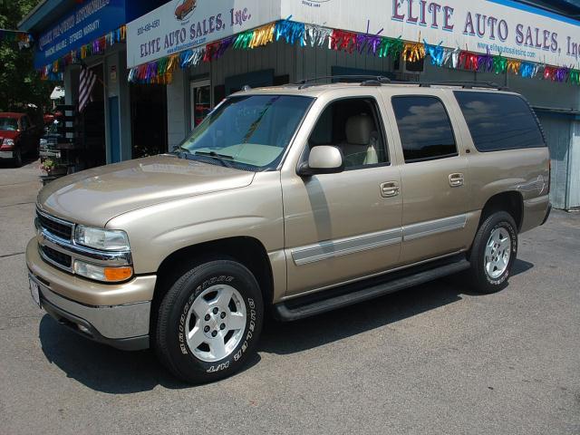 Photo of 2005 Chevrolet Suburban