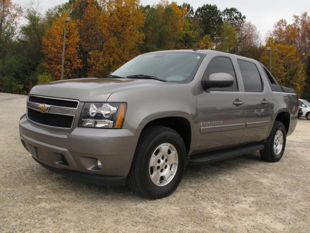 Photo of 2009 Chevrolet Avalanche