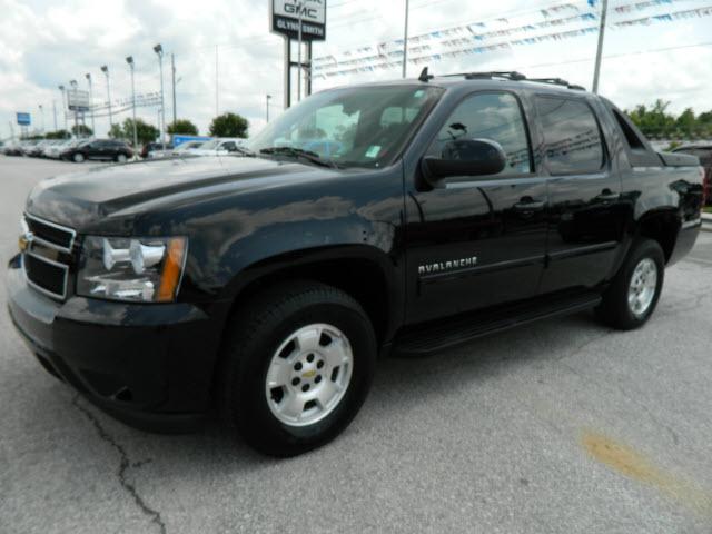 Photo of 2011 Chevrolet Avalanche