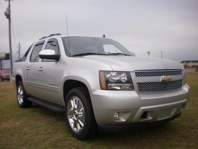 Photo of 2010 Chevrolet Avalanche