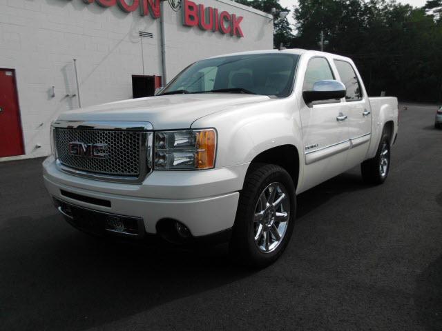 Photo of 2010 GMC Sierra Denali