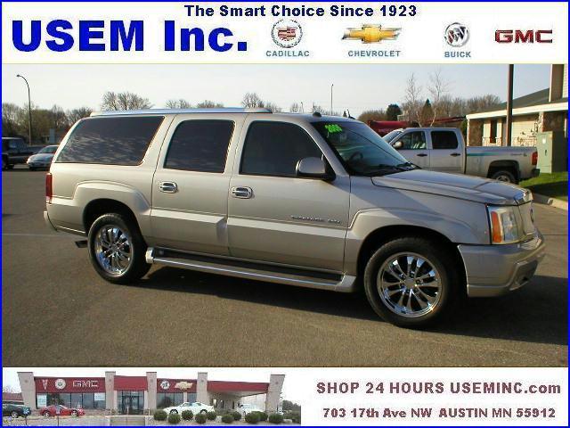 Photo of 2005 Cadillac Escalade ESV