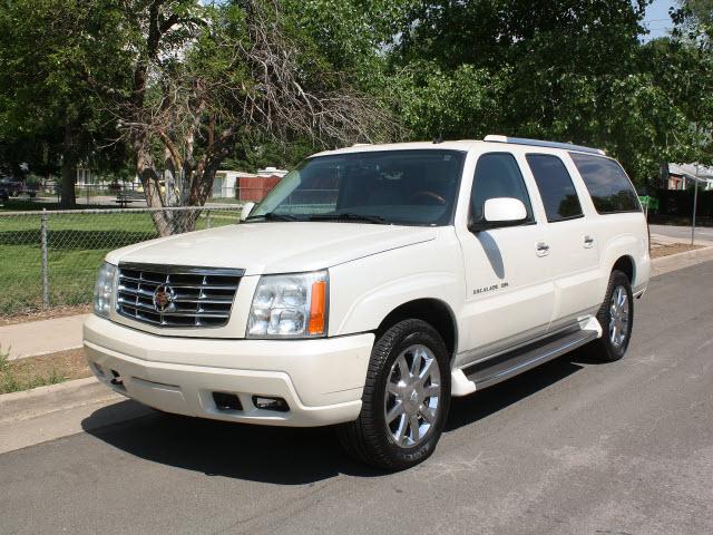Photo of 2004 Cadillac Escalade ESV