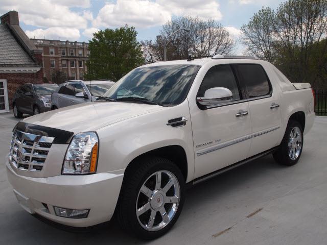 Photo of 2010 Cadillac Escalade EXT
