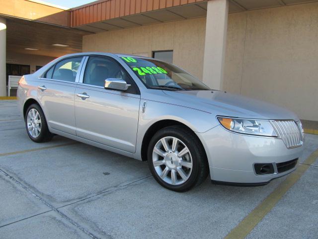 Photo of 2010 Lincoln MKZ