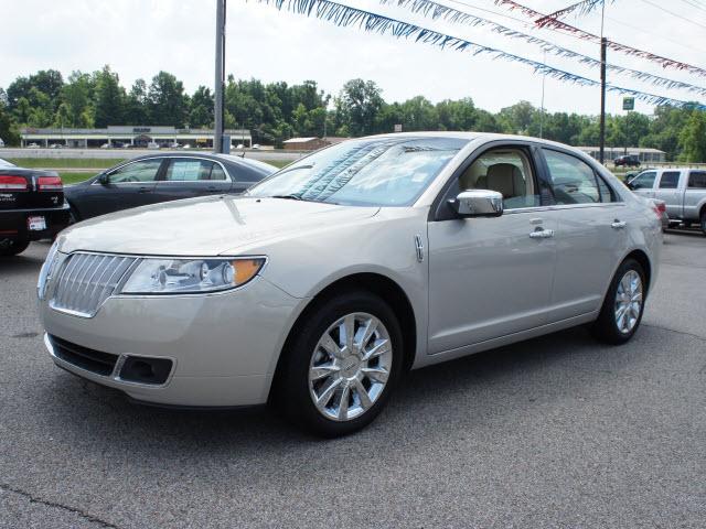 Photo of 2010 Lincoln MKZ