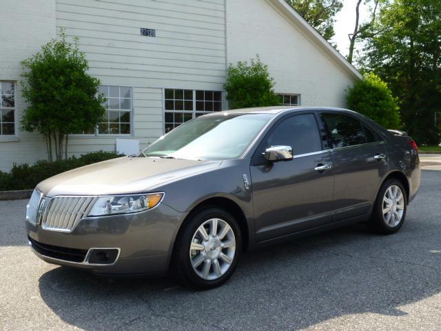 Photo of 2011 Lincoln MKZ