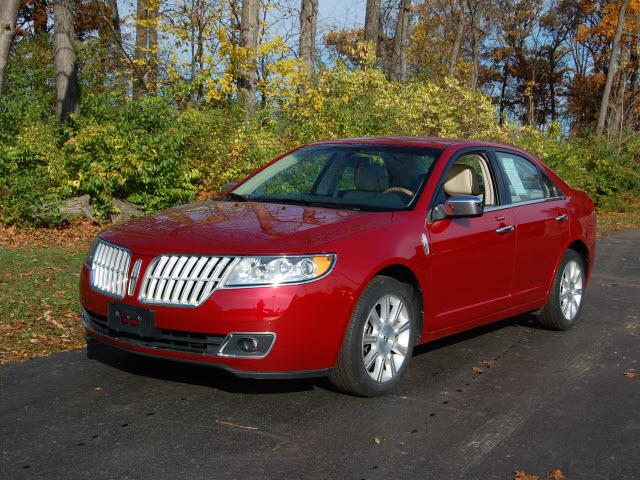 Photo of 2010 Lincoln MKZ