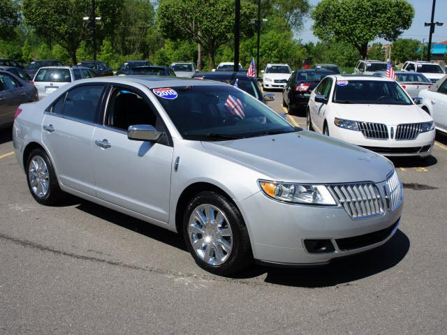Photo of 2010 Lincoln MKZ