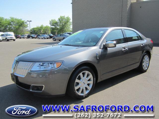 Photo of 2010 Lincoln MKZ