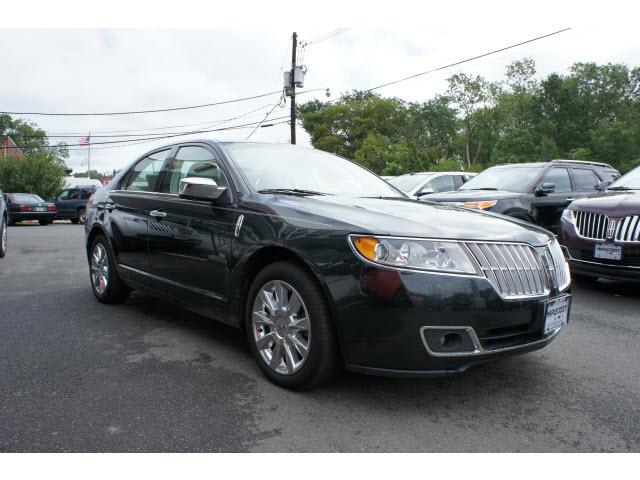 Photo of 2010 Lincoln MKZ