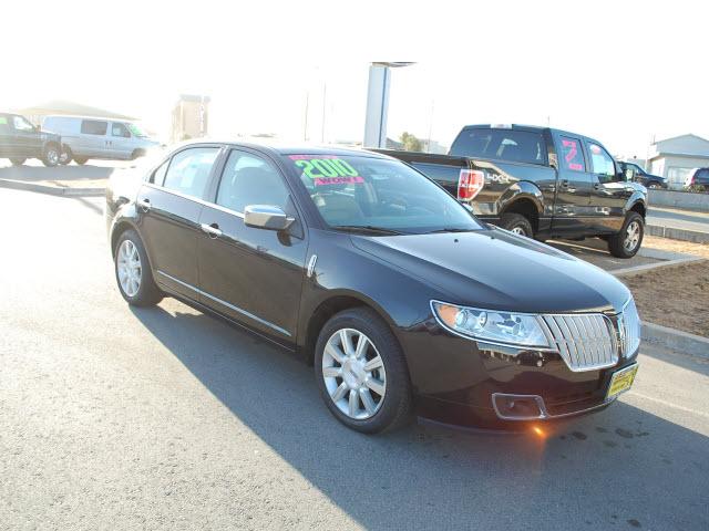 Photo of 2010 Lincoln MKZ