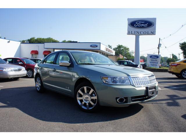 Photo of 2009 Lincoln MKZ