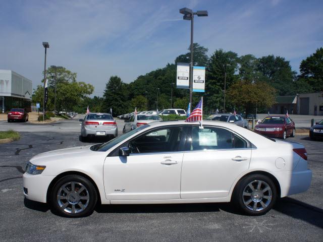 Photo of 2009 Lincoln MKZ