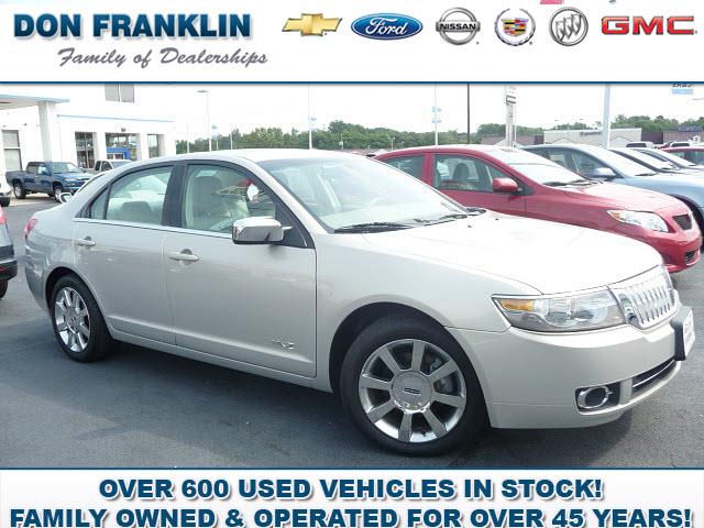 Photo of 2009 Lincoln MKZ