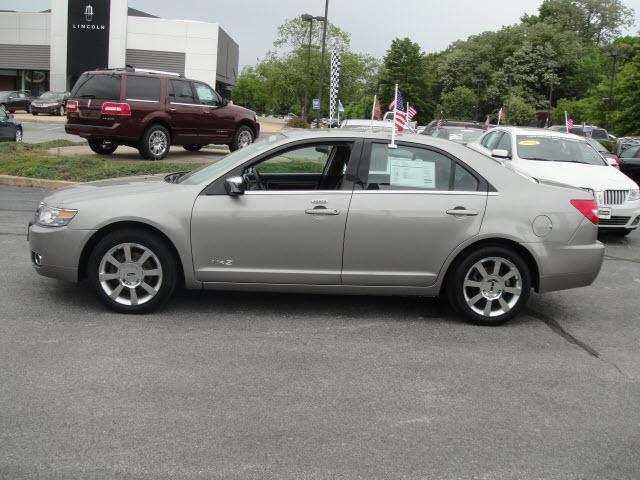Photo of 2009 Lincoln MKZ
