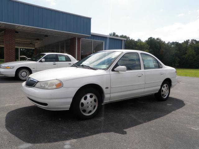 Photo of 2000 Mercury Mystique