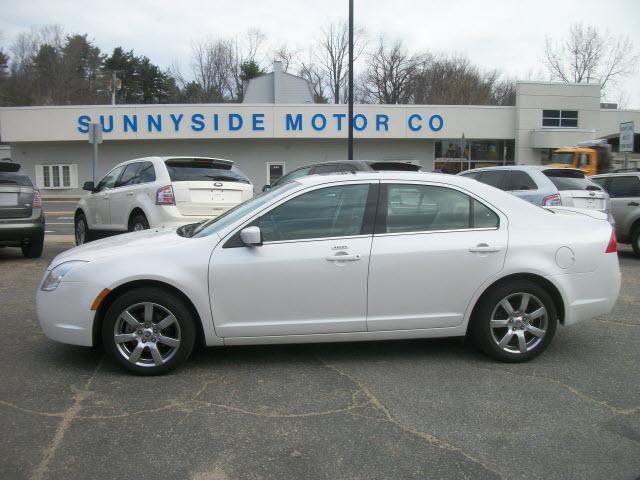 Photo of 2010 Mercury Milan