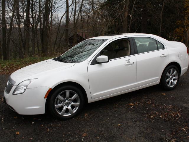 Photo of 2010 Mercury Milan