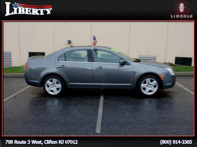 Photo of 2010 Mercury Milan