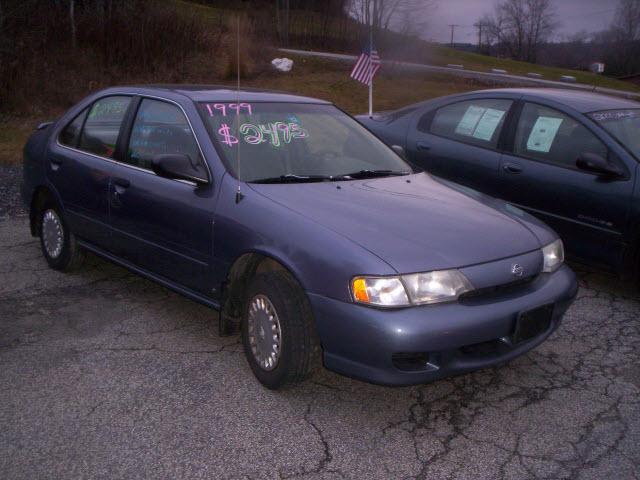 Photo of 1999 Nissan Sentra