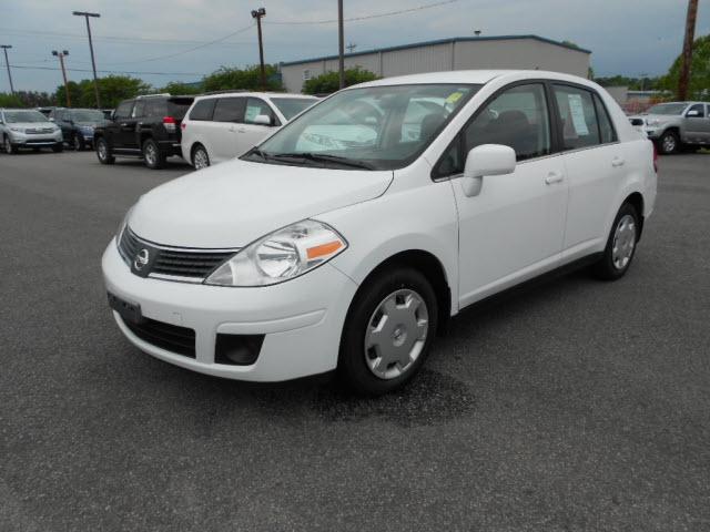 Photo of 2009 Nissan Versa