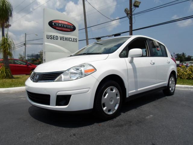 Photo of 2009 Nissan Versa