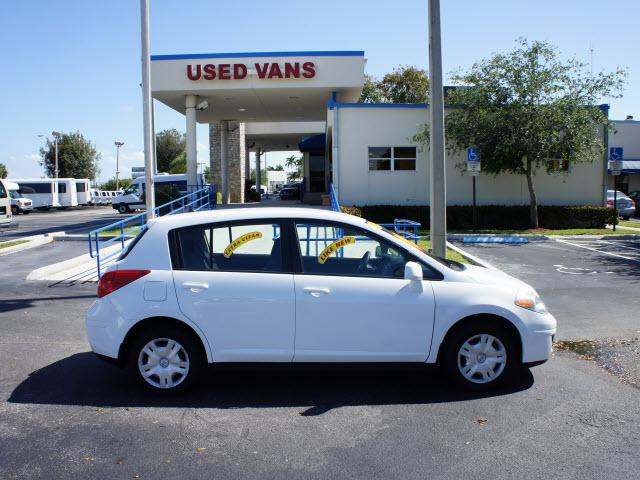 Photo of 2009 Nissan Versa