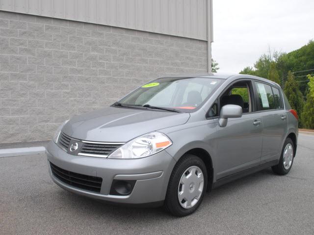 Photo of 2009 Nissan Versa