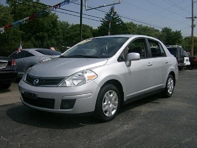 Photo of 2010 Nissan Versa