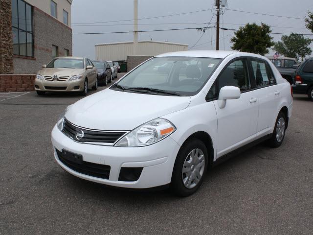 Photo of 2011 Nissan Versa